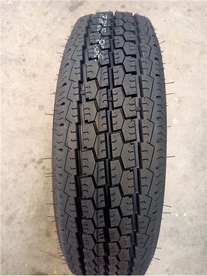 Komercialna celoletna pnevmatika 195r14lt 15lt